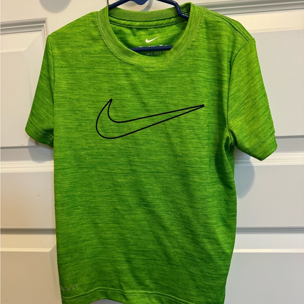 Nike short sleeve